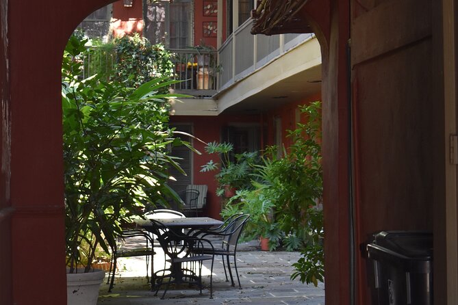 45-Minute French Quarter Highlights Tour in New Orleans - Old Ursuline Convent Museum: the 1727 anchor