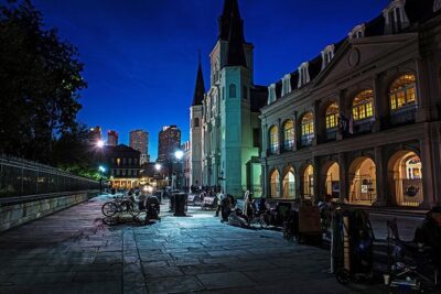 Adults Only Haunted Pub Crawl in New Orleans - Lafitte’s Blacksmith Shop Bar: why this stop matters