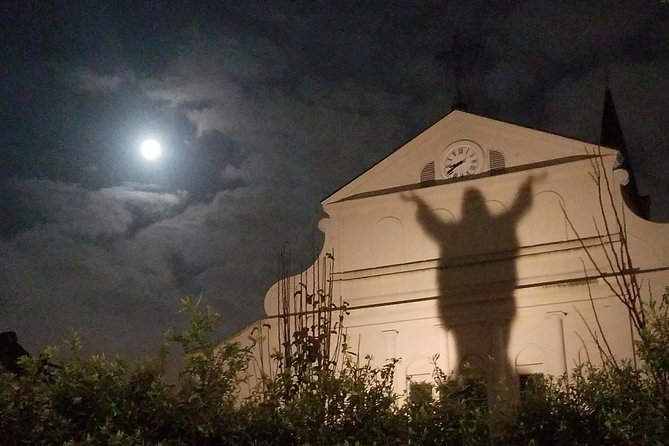 French Quarter Ghost Tour - What It’s Like to Walk the French Quarter After Dark (And Hear It Differently)