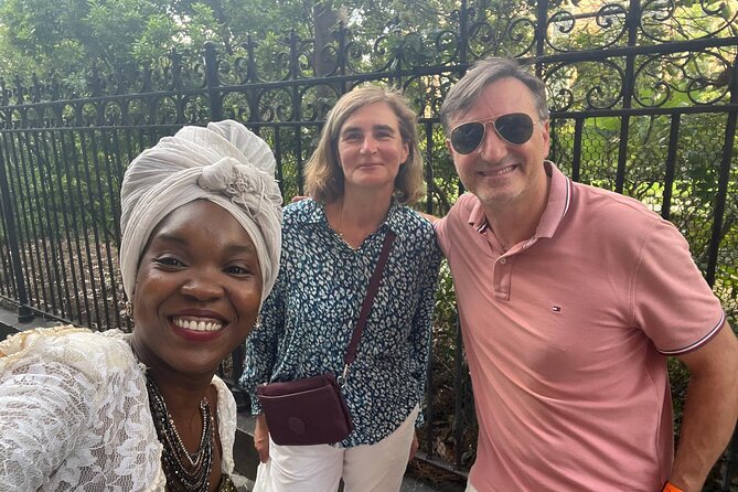 French Quarter Tour with Local Guide and Creole Stories - Starting in Pirate’s Alley: Why This Tour Feels Like a Story Walk
