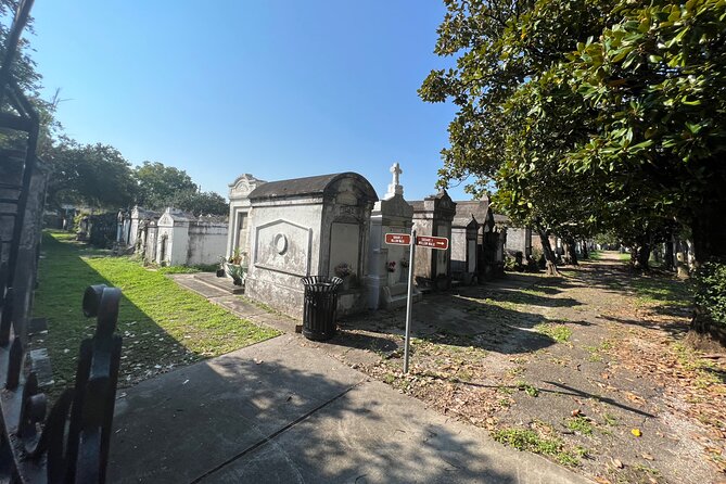Garden District Architecture Walking Tour in New Orleans - Price and Value: Is $20 Worth It?