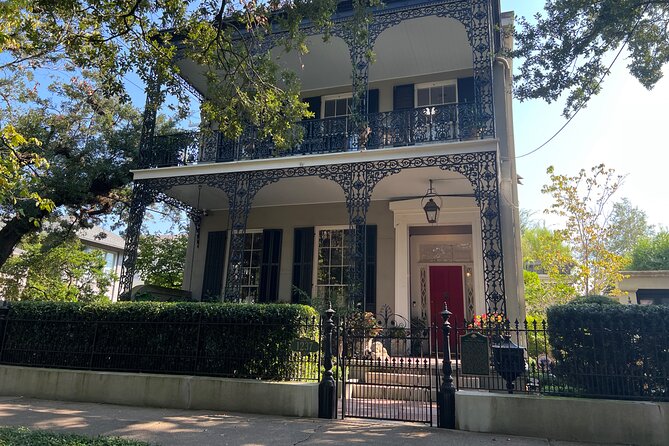 Garden District Architecture Walking Tour in New Orleans - The Guide’s Role: Why This Walk Works