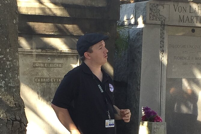 Garden District Tour: Extra-Small Group of Nine or Less - Where you meet and where you’ll end up (near Commanders Palace)