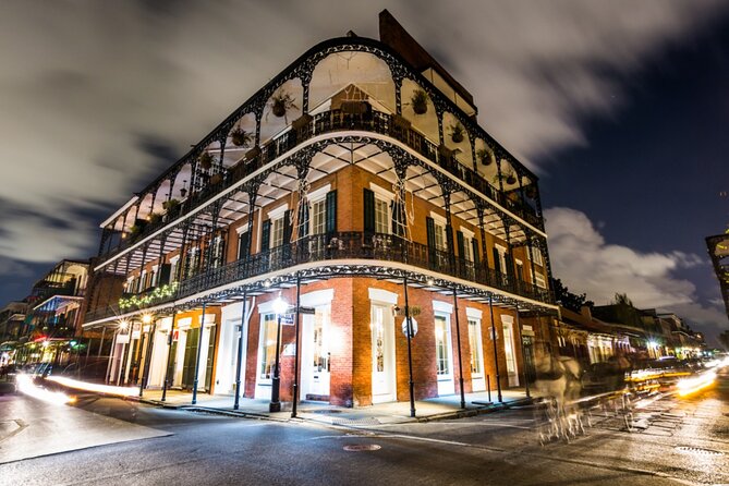 Ghost Hunt in New Orleans: Quest Experience - New Orleans Historic Voodoo Museum and Lafitte’s Blacksmith Shop Bar: Dark Lore Without the Lecture