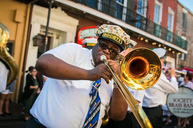 Highlights of New Orleans Private Driving Tour - Uptown and the Garden District: grand mansions, St. Charles streetcar views, and the 1833 layout