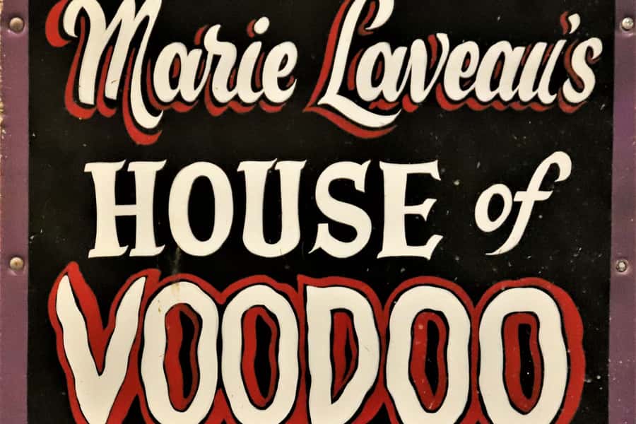 New Orleans: 1.5-Hour Voodoo History Evening Tour - Entering the Voodoo conversation on St. Peter Street