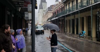 New Orleans: 2-Hour French Quarter History and Voodoo Tour - Start inside the Voodoo Lounge: meeting point without the stress