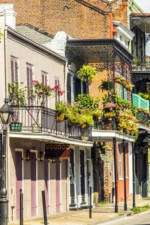 New Orleans: 2-Hour Historical Walking Tour - Tour pace, drinks, and comfort: how to plan your walk