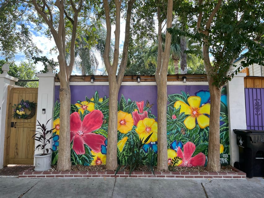 New Orleans: 45 minutes in the Marigny Triangle - Street art and murals: art as neighborhood memory