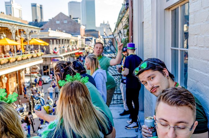 New Orleans Bourbon Street Bar Crawl w/ Shots & Souvenir Cup - What Can Go Wrong (and How You Avoid It)