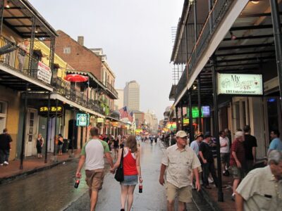 New Orleans: City & Cemetery Tour by Air-Conditioned Minibus - French Quarter Stops: Jackson Square, St. Louis Cathedral, and the Cabildo Area