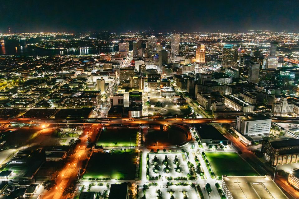 New Orleans: City Lights Helicopter Night Tour - Pilot narration and photo reality: how to get the most out of your minutes