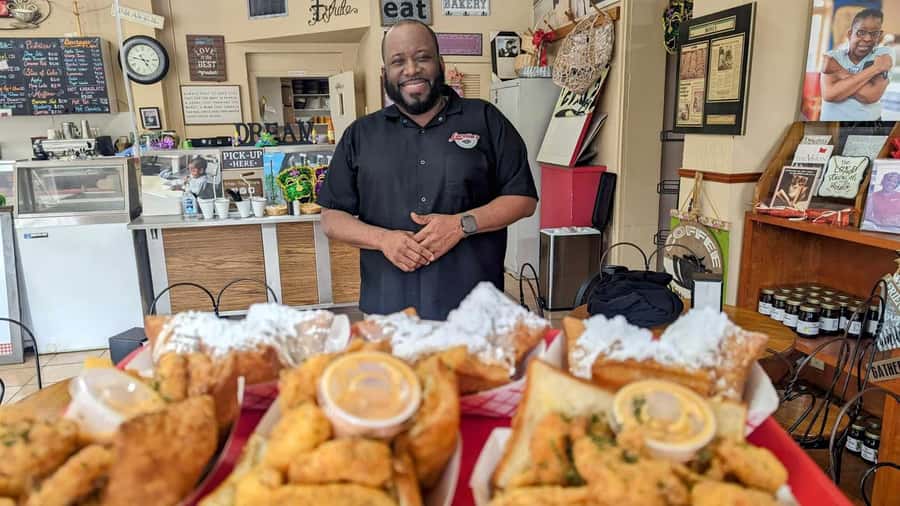 New Orleans: Culinary Bike Tour with Lots Of Food - Why This New Orleans Food-and-Bike Combo Works