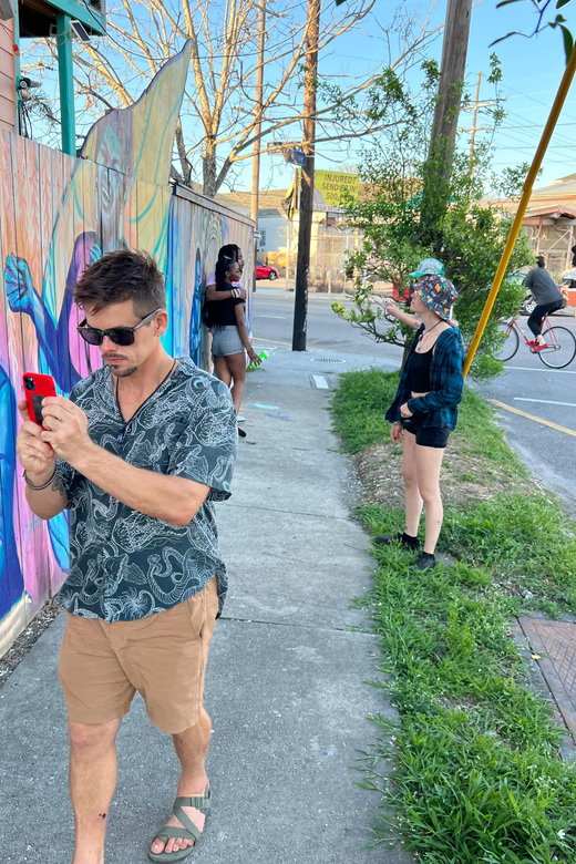 New Orleans Culture Street Art & Mural Walk - Murals and homes: what to look for during the walk