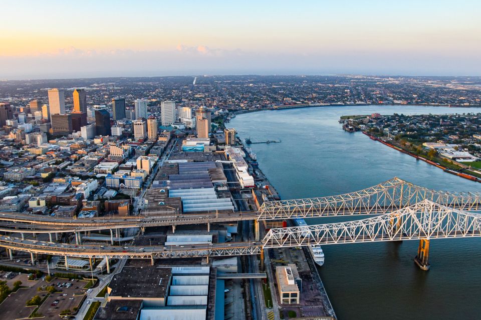 New Orleans: Daytime City Helicopter Tour - Canal Street, the Central Business District, and Superdome Views