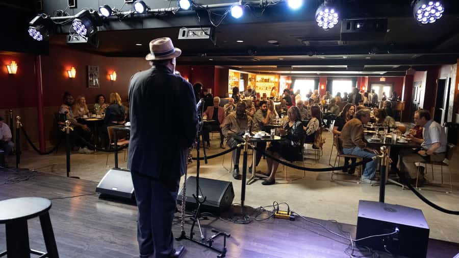 New Orleans: Dew Drop Inn Guided Tour with Live Blues Show - Lunch at Dew Drop Inn: Classic New Orleans Buffet That Actually Fills You Up