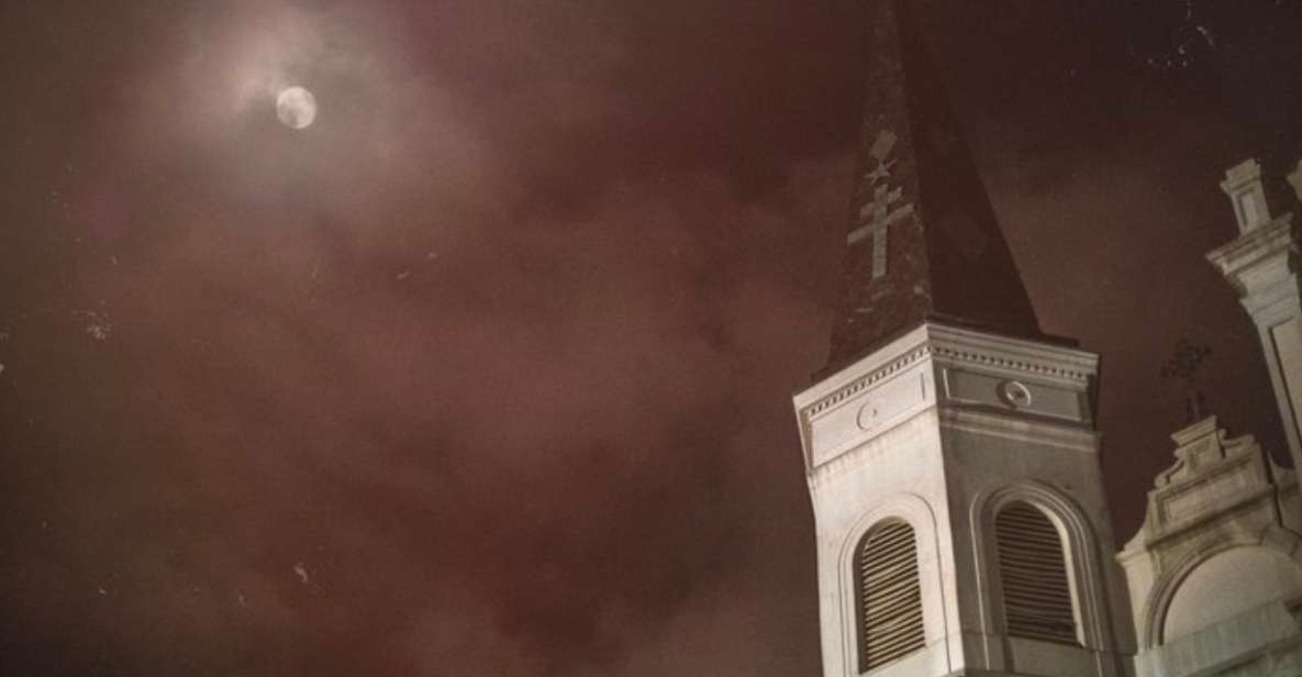 New Orleans Drunken Ghost and Vampire Experience - A 2-Hour Drunken Ghost Walk Through the French Quarter