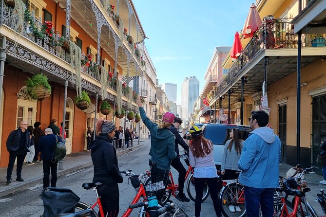 New Orleans French Quarter & Cemetery Bike Tour - Bike comfort, guide style, and what the ride feels like