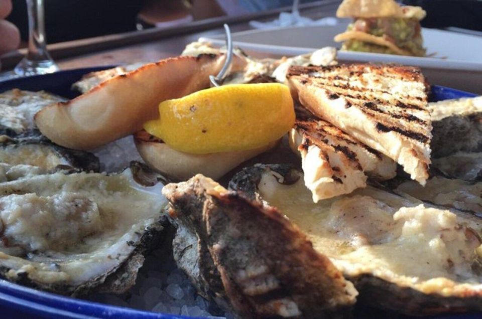 New Orleans: French Quarter Cocktail and Foodie Crawl Tour - What you taste: four food stops with New Orleans flavor