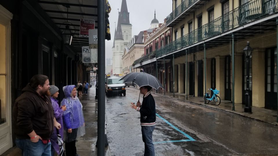 New Orleans: French Quarter Saints & Sinners History Tour - Finding the starting point at the Voodoo Lounge (and what that signals)