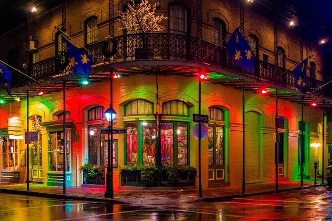 New Orleans French Quarter: Seasonal Christmas Tour - Bars along the route: drink-to-go options and a family-friendly wrinkle