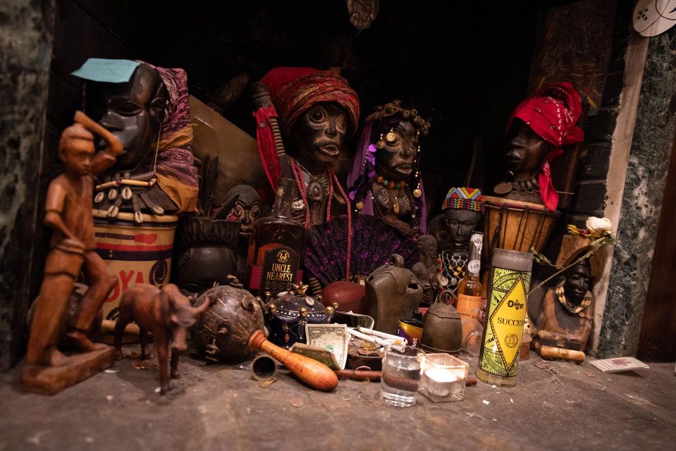New Orleans: French Quarter, Witches, Voodoo, & Ghost Tour - Witch coven temple ritual: what casting a spell feels like