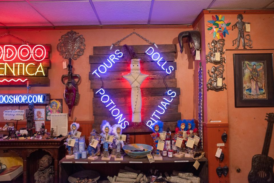 New Orleans: French Quarter, Witches, Voodoo, & Ghost Tour - Guides and storytelling style: Jamie, David, and why it matters