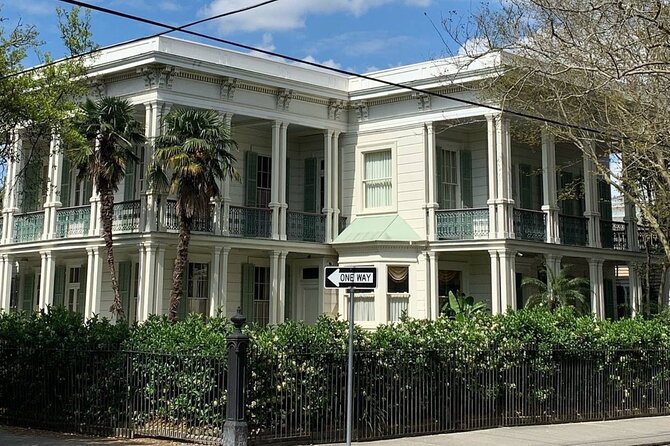 New Orleans' Garden District 2 Hour Walking Tour (Small Group) - Womens Guild of the New Orleans Opera: where design meets filming