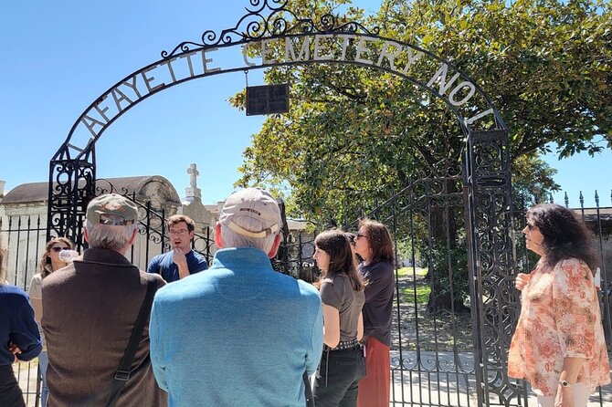 New Orleans' Garden District 2 Hour Walking Tour (Small Group) - How the architecture talk stays practical (not just pretty)