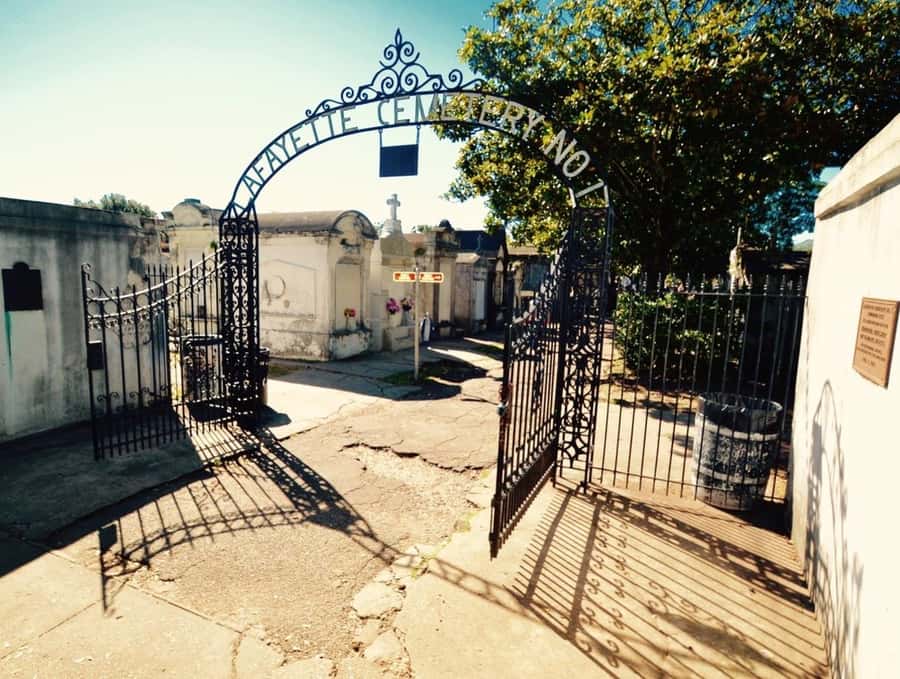 New Orleans: Garden District and Lafayette Cemetery Tour - Key tour highlights to know before you go