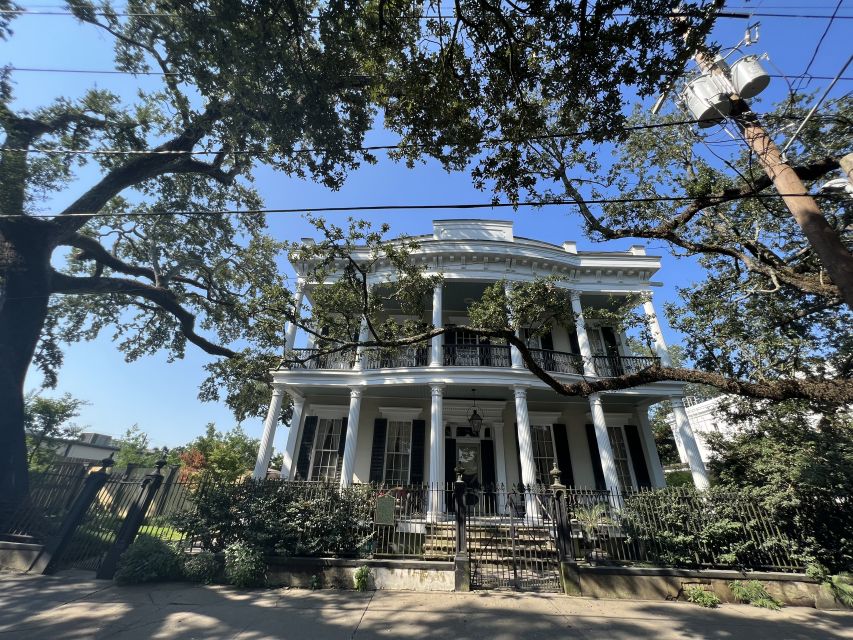 New Orleans : Garden District Architecture Walking tour - Garden District Mansions: A Two-Hour Walk Through Classic New Orleans