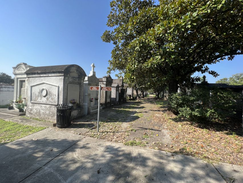New Orleans : Garden District Architecture Walking tour - Should You Book This Garden District Architecture Walk?