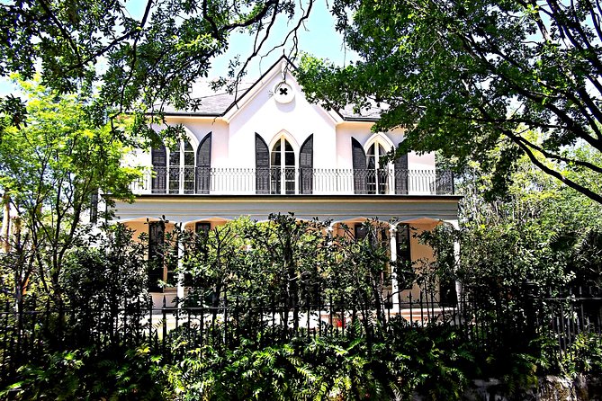 New Orleans Garden District- At your own pace. Downloadable audiovisual tour. - Stop 1: House of Broel’s Victorian Mansion and Doll House Museum