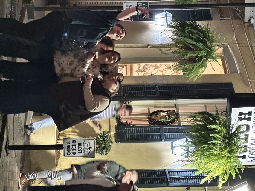 New Orleans: Ghost and Haunted Pub Crawl Tour with Free Shot - John Lafitte’s Haunted Pirate Bar: Pirates, Shadows, and a Drink Moment