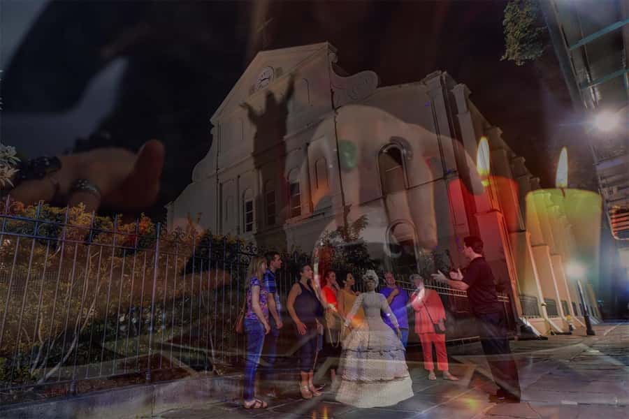 New Orleans: Ghosts & Spirits Interactive Walking Tour - Starting at the Steamboat Natchez dock: how the tour actually begins