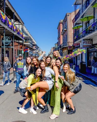New Orleans: Guided Bourbon Street Bar Crawl with Shots - Starting at Coyote Ugly: Easy Meet-Up and Instant Vibes