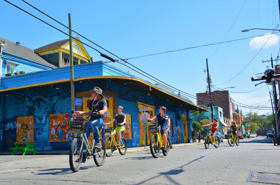 New Orleans: Guided Sightseeing Bike Tour - First stop: Buzz Nola Bike Tours, helmets, and a smooth start