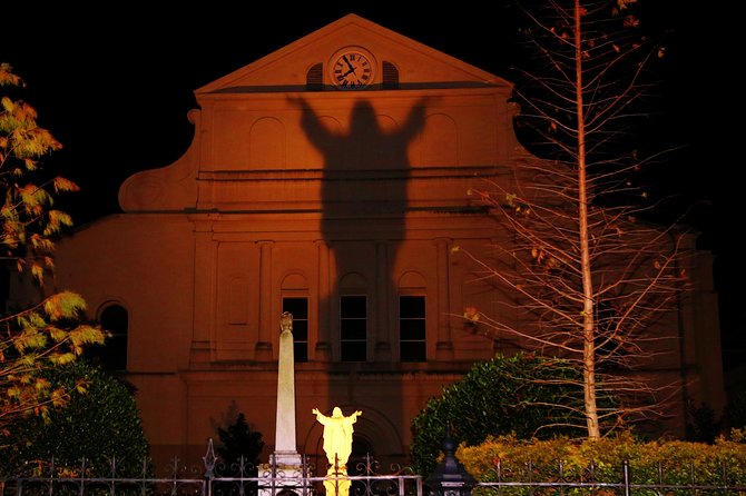 New Orleans Haunted History Ghost Tour - Pirate’s Alley and Lafitte Legends: The Green Fairy Moment