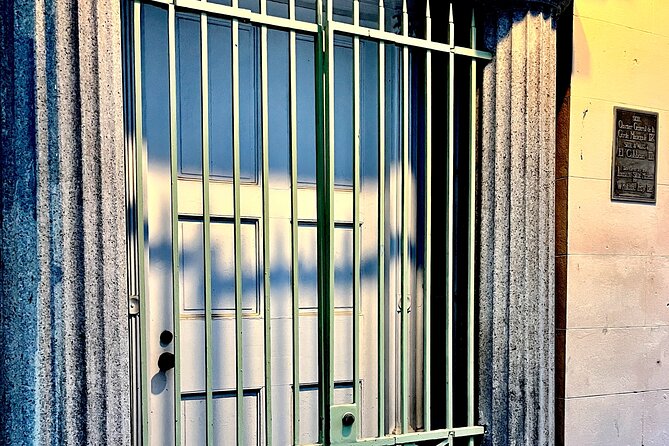 New Orleans Haunted Legends & Scandals Small Group Tour - Cabildo: From Municipal Power to Prison Echoes