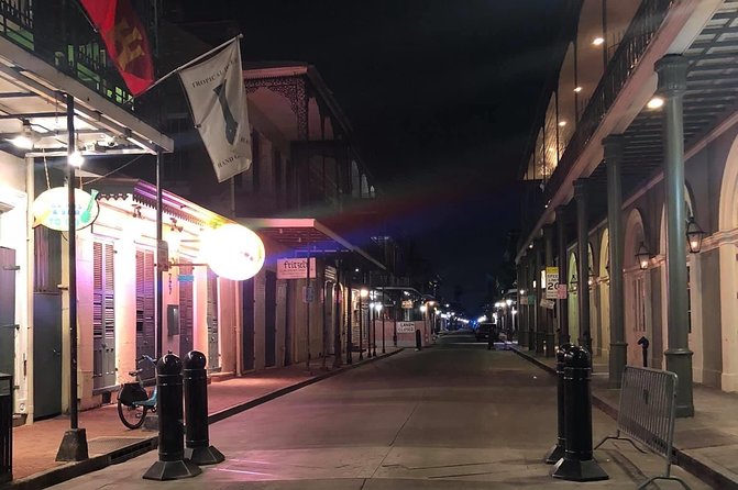 New Orleans History and Hauntings Tour - Stop-and-Sip Reality: Bars, Restrooms, and Street Noise