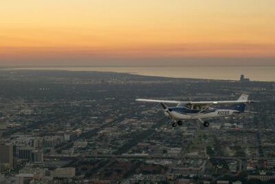 New Orleans Night Sightseeing Flight - The private plane experience: what it feels like in practice