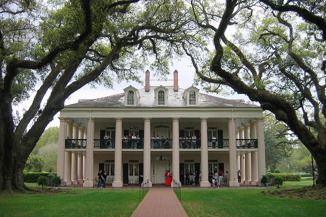 New Orleans Plantation Driving Tour - How the tour ties cotton and sugar to the wider Louisiana story