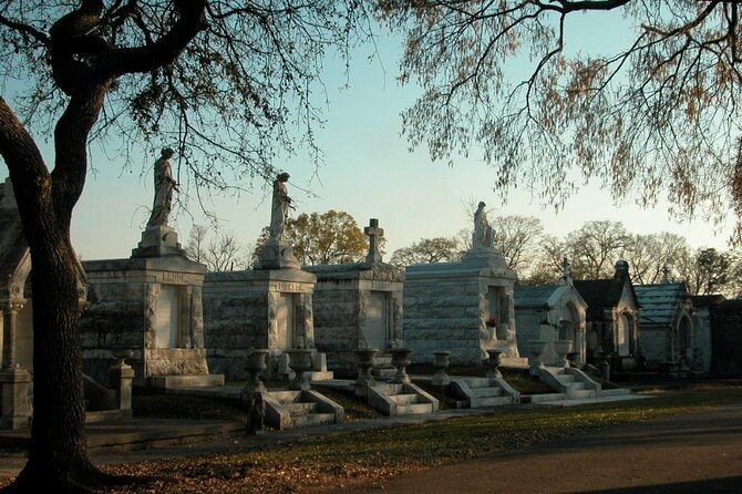 New Orleans Private City and Cemetery Tour: Up to 24 Passengers - NOMA’s Besthoff Sculpture Garden: art you can take in without a museum marathon