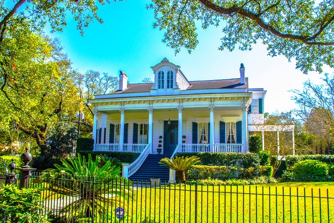 New Orleans Private City Tour - Garden District: the contrast that makes the city click