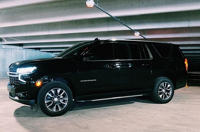 New Orleans Round Trip Chauffeur Driven Transport by Executive SUV - Communication and flight tracking: the difference between stress and smooth
