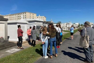 New Orleans: St. Louis Cemetery #3 Guided Walking Tour - Meeting at the front gates and getting your bearings fast