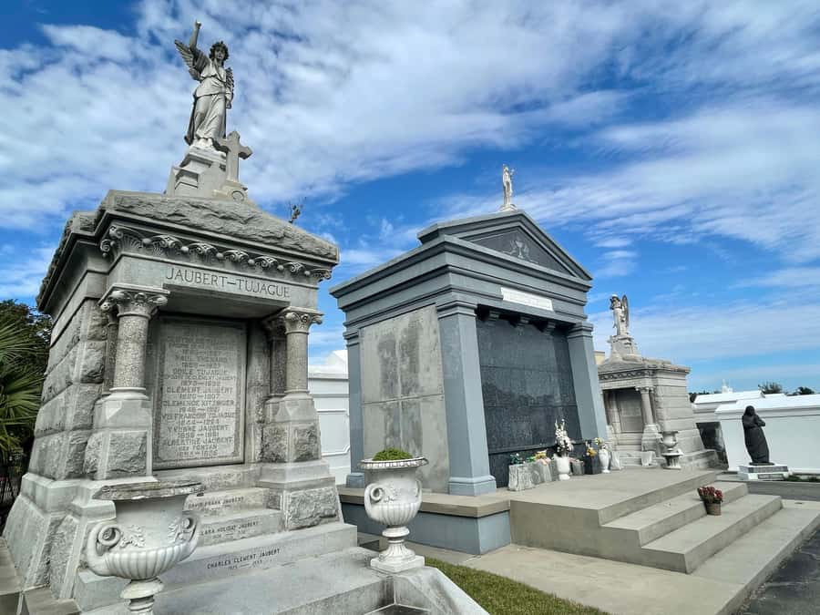 New Orleans: St. Louis Cemetery #3 Guided Walking Tour - Architecture styles you can actually name while you walk