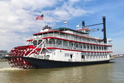 New Orleans: Sunday Steamboat Jazz Cruise with Brunch Option - Getting to the dock: Gray Line check-in in the French Quarter