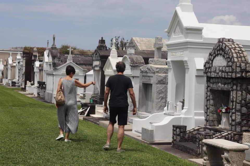 New Orleans VIP City Tour w/ a Jazz Musician + Pro Photos - Creole Millionaires Row, Faubourg St. John, and Uptown Mansions Near Tulane