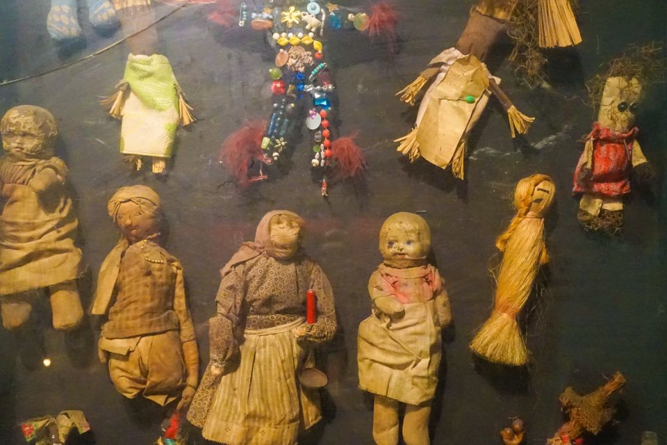New Orleans: Voodoo Queen Tour of French Quarter - The Final Resting Place Stop: Where Fame Meets History